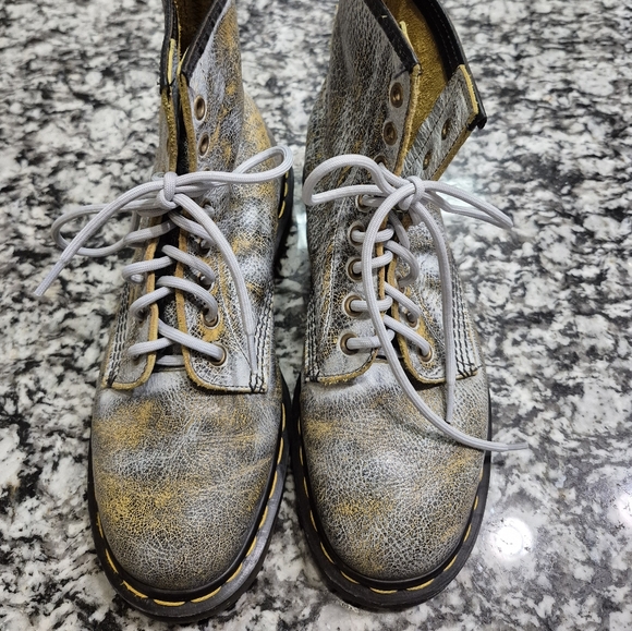 Dr. Martens | Blue Yellow Rub Off 1460s | Size 8 - Picture 2 of 11